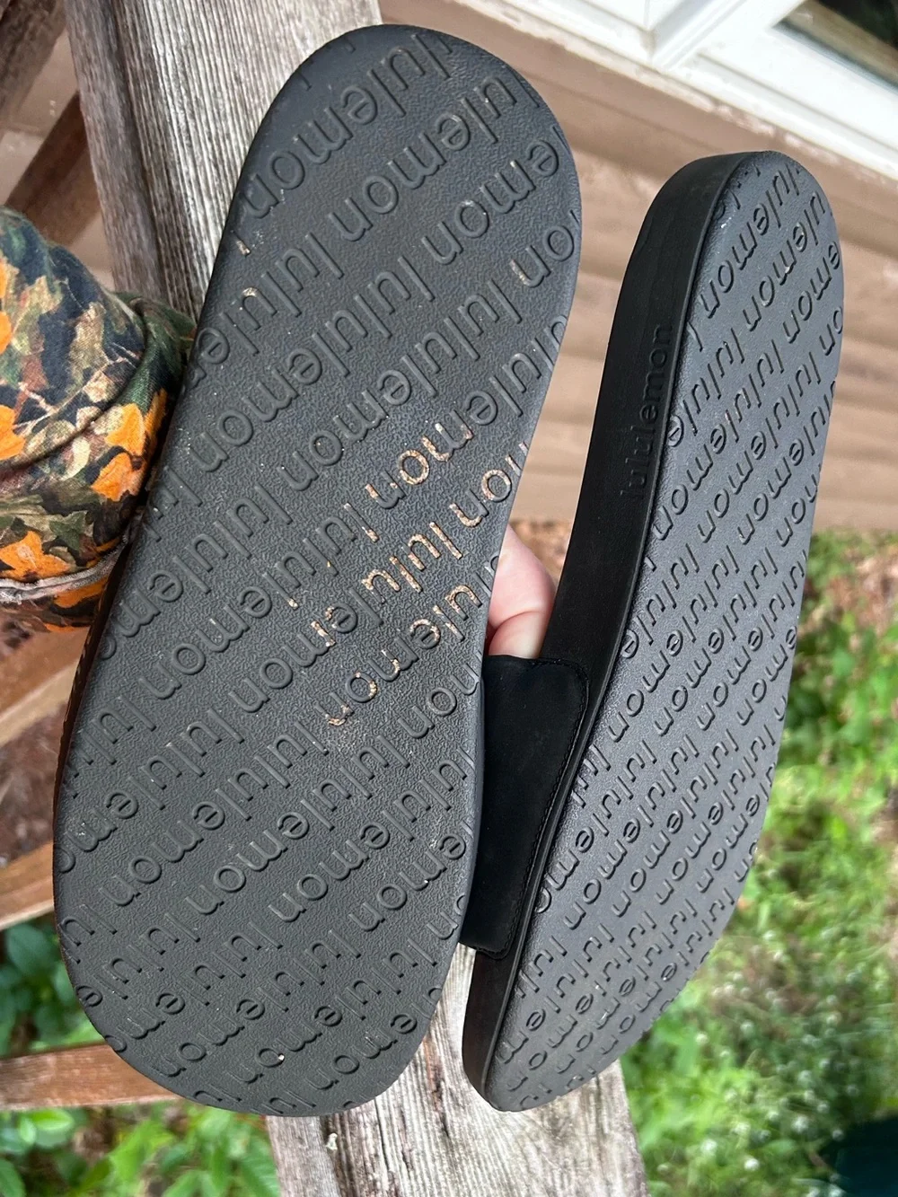 Lululemon Men’s Restfeel Slide Sandals Black Graphite Grey Size 12 Recovery